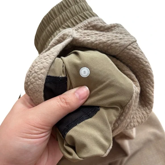 Lululemon Men At Ease Joggers Pants Size Small